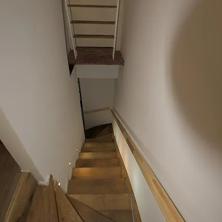 Apartma Golovec *
